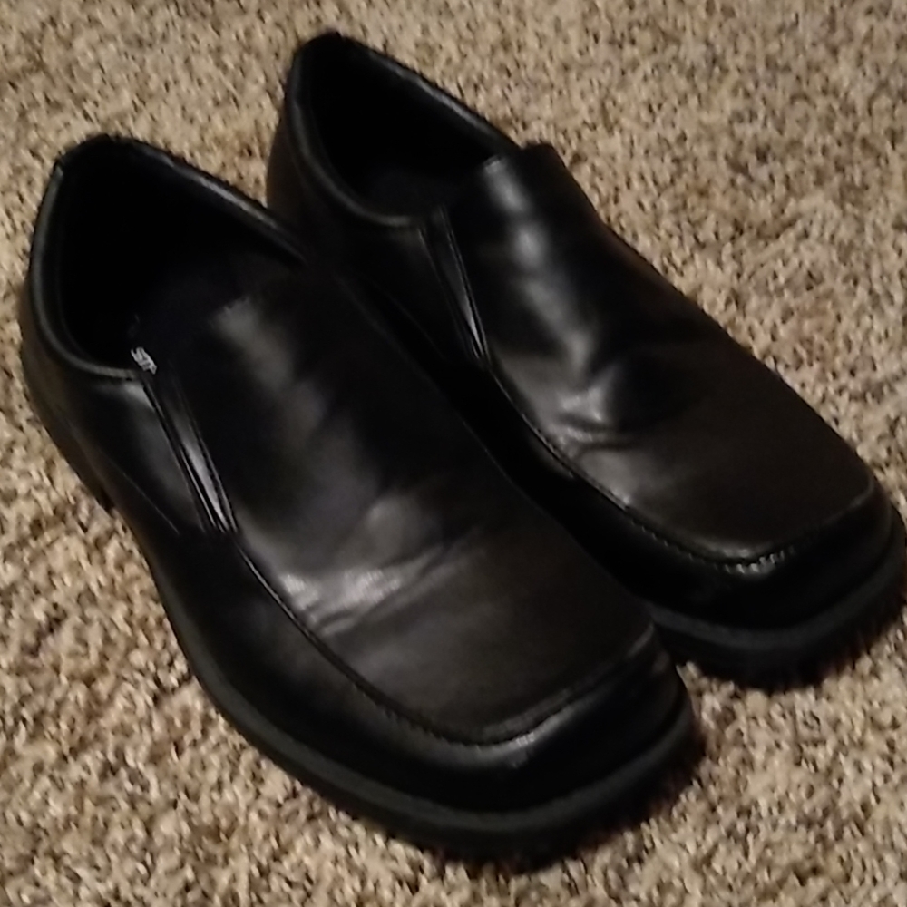 Dress shoes